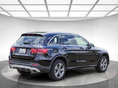 Used 2020 Mercedes-Benz GLC 300 4MATIC image 3