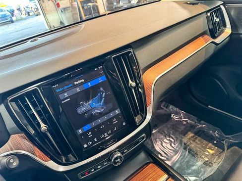 Used 2024 Volvo V60 B5 Cross Country Plus w/ Protection Package Premier image 45