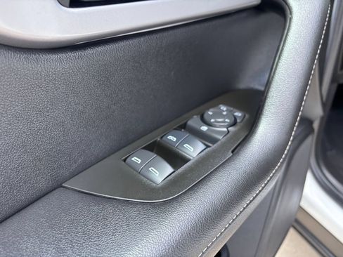 Used 2025 Chevrolet Blazer LT FWD image 26
