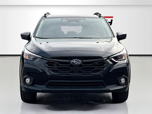 Used 2025 Subaru Crosstrek 2.0i Premium image 2