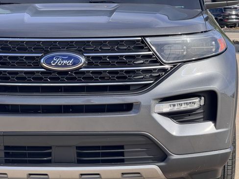Used 2023 Ford Explorer XLT w/ Equipment Group 202A AWD/4WD image 8