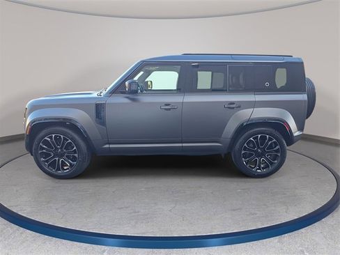 New 2026 Land Rover Defender 110 OCTA image 8