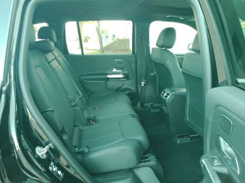 Used 2023 Mercedes-Benz EQB 300 4MATIC w/ Pinnacle Package image 27