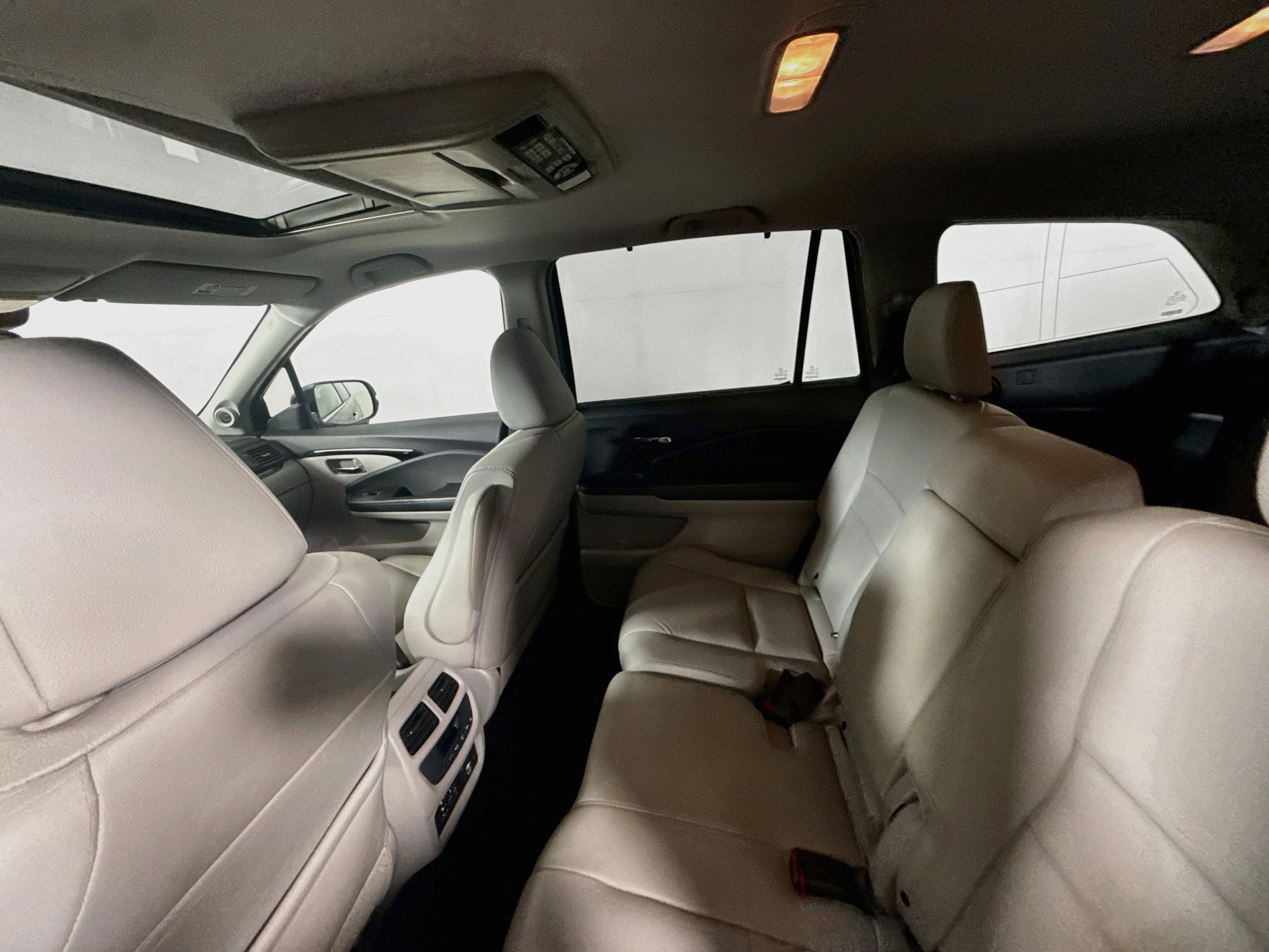 Used 2016 Honda Pilot Touring image 22