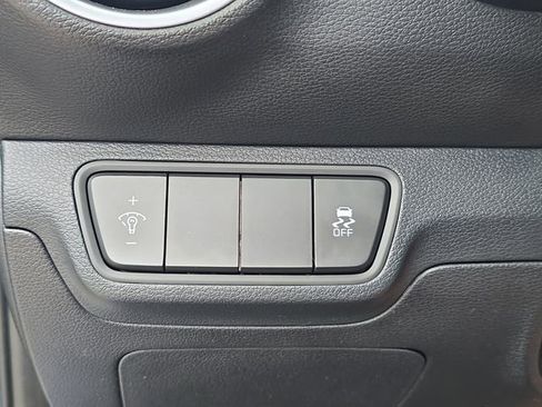 Used 2023 Kia Forte LXS image 25