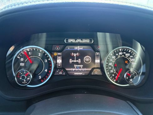 Used 2022 RAM 2500 Laramie w/ Night Edition AWD/4WD image 16