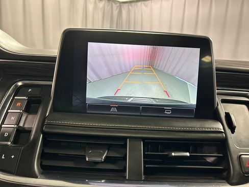 Used 2023 GMC Yukon SLT image 18