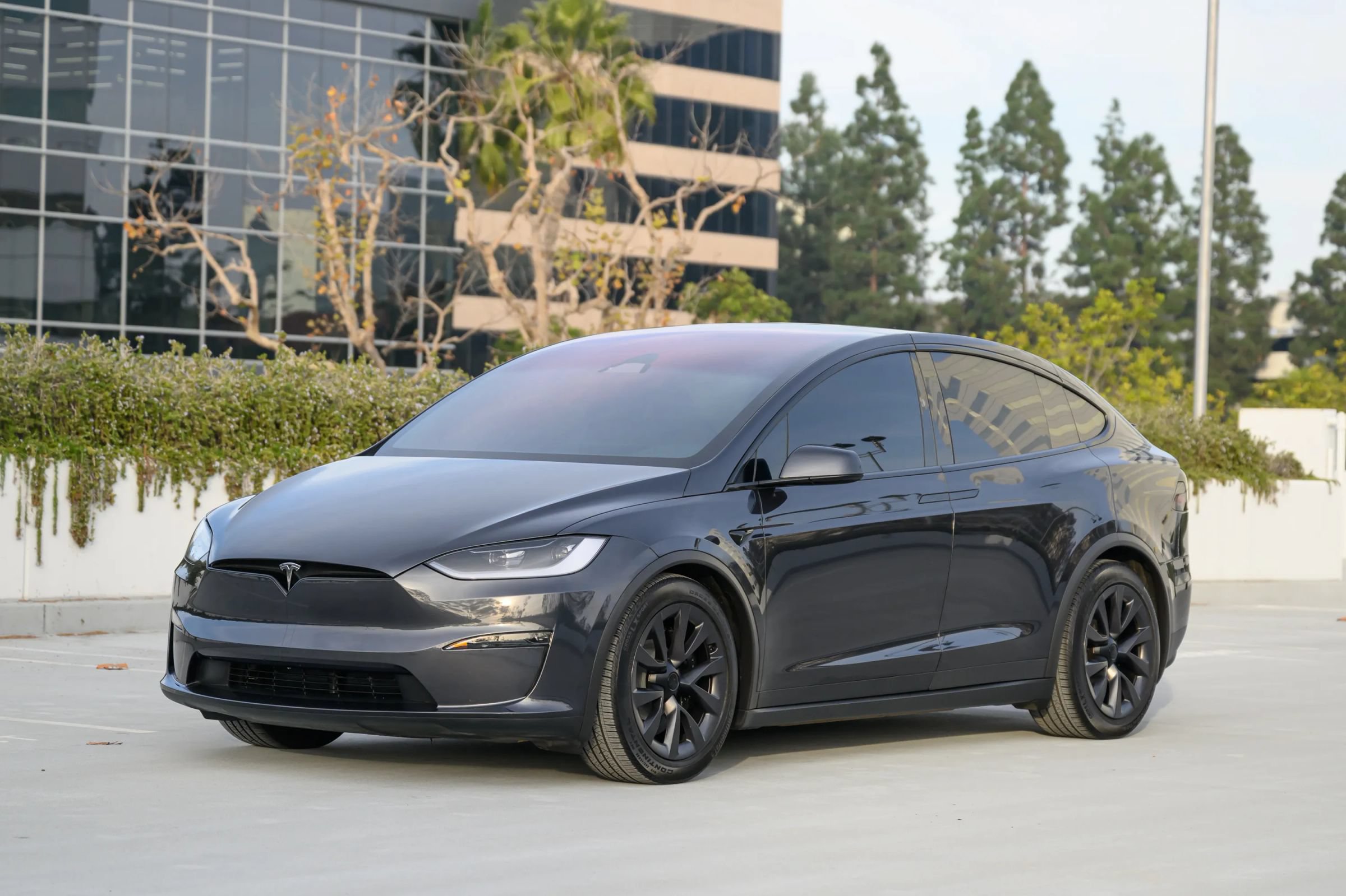 Used 2024 Tesla Model X AWD/4WD image 4
