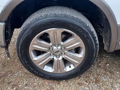 Used 2019 Ford F150 Lariat w/ Equipment Group 502A Luxury image 4