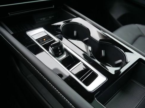 Certified 2025 Volkswagen Atlas SEL image 29