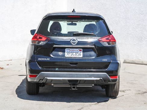 Used 2017 Nissan Rogue S AWD/4WD image 5