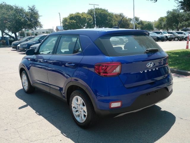 Used 2023 Hyundai Venue SE FWD image 11
