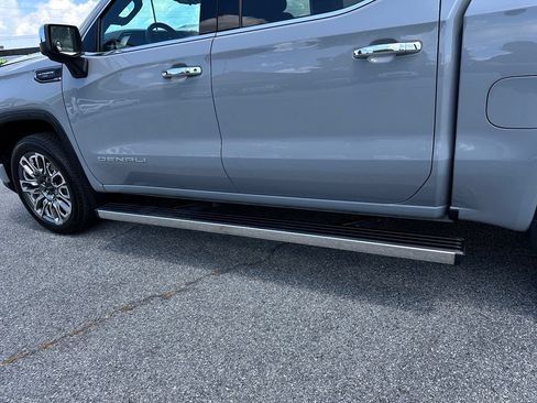 Certified 2025 GMC Sierra 1500 Denali Ultimate AWD/4WD image 43
