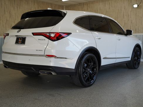 Used 2023 Acura MDX SH-AWD w/ Technology Package image 10