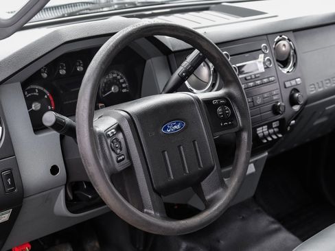 Used 2015 Ford F550 4x4 Regular Cab Super Duty image 20