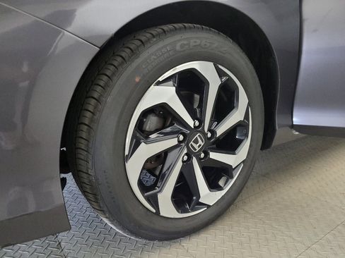 Used 2017 Honda Accord EX-L image 31