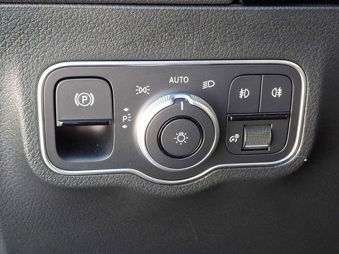 Used 2026 Mercedes-Benz GLA 250 4MATIC image 21