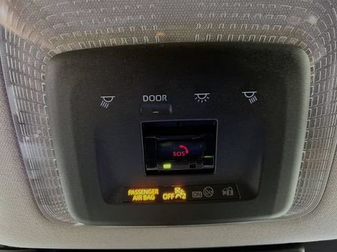 New 2026 Toyota Prius Plug-In Hybrid FWD image 18