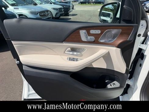 New 2026 Mercedes-Benz GLS 450 4MATIC image 11