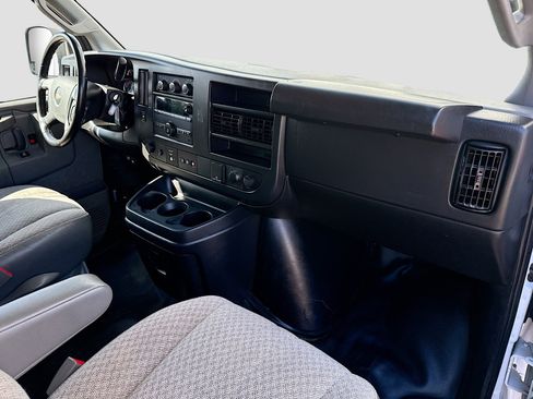 Used 2022 Chevrolet Express 2500 w/ Driver Convenience Package image 25