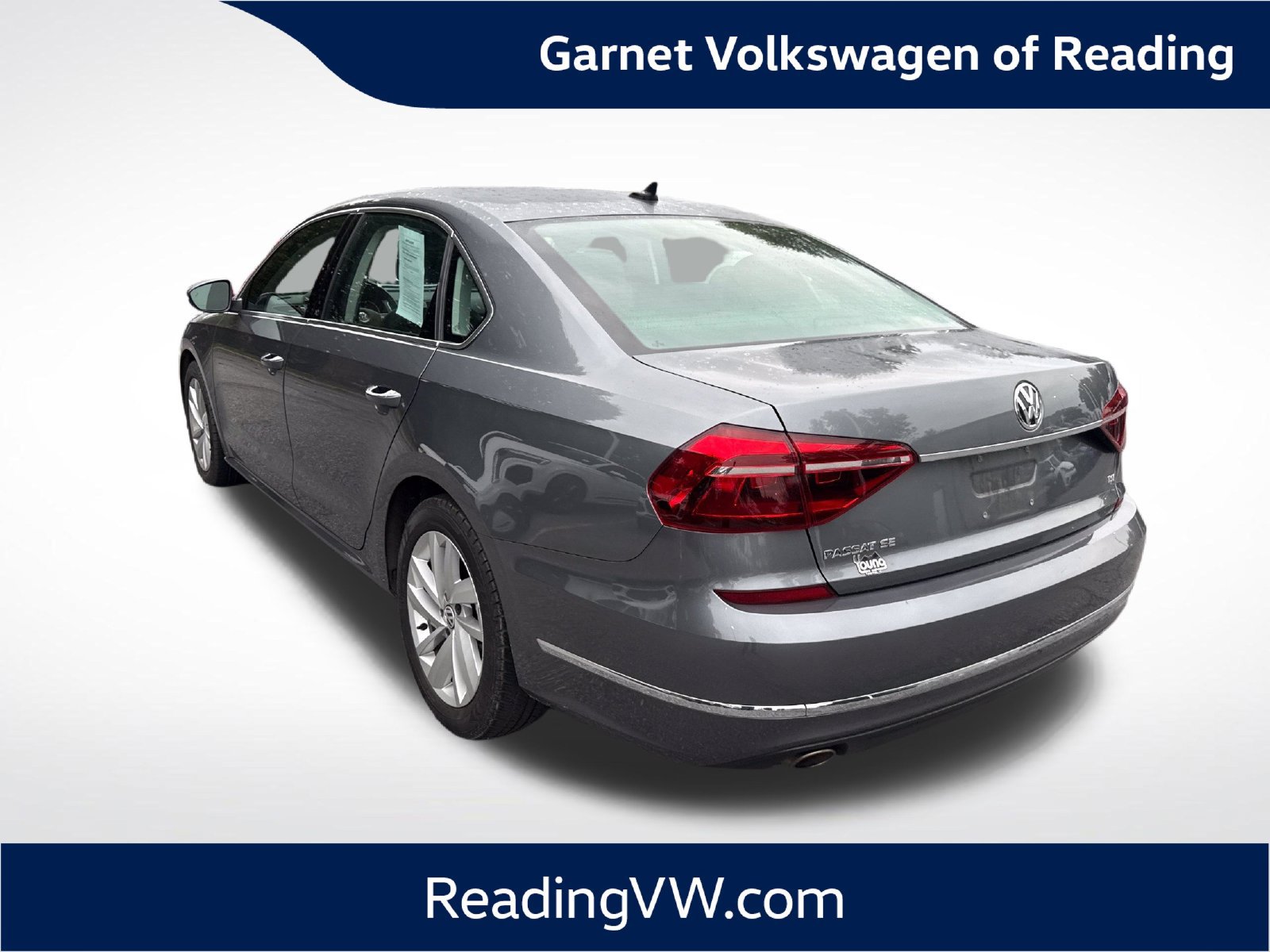 Used 2018 Volkswagen Passat 2.0T SE FWD image 3
