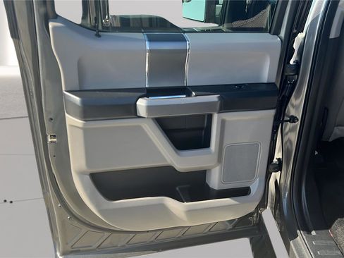 Used 2018 Ford F150 XLT w/ Equipment Group 301A Mid RWD image 14