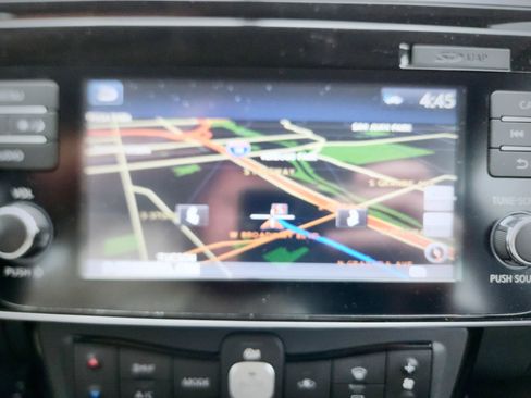 Used 2018 Nissan Leaf SV image 42