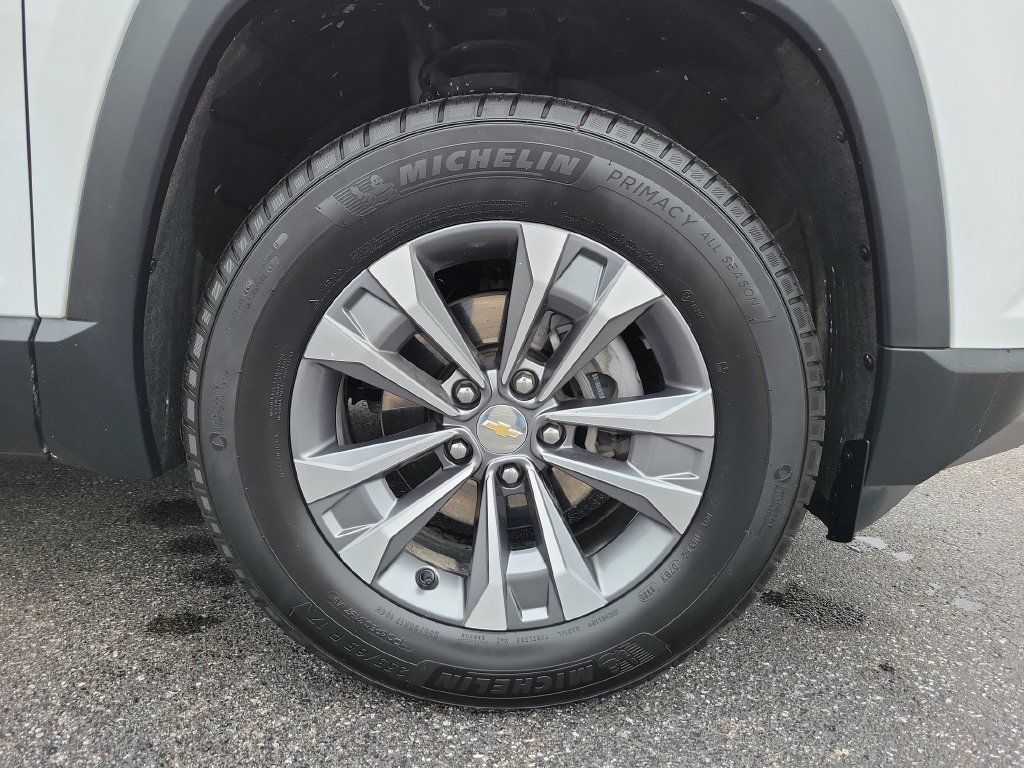 Used 2026 Chevrolet Equinox LT w/ Convenience Package II AWD/4WD image 7