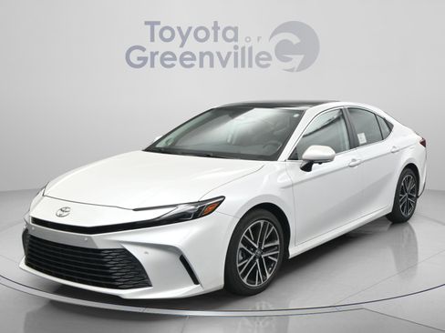 Used 2025 Toyota Camry XLE w/ Premium Plus Package FWD image 25