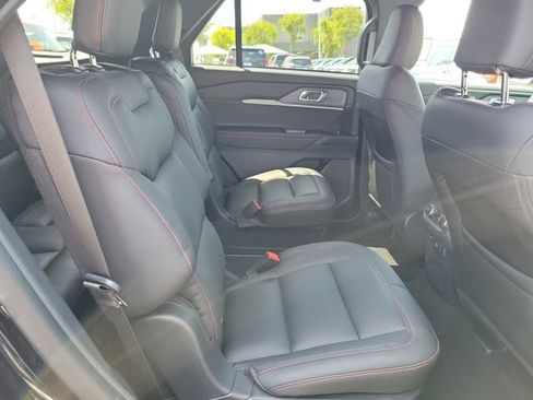 Used 2026 Ford Explorer ST-Line w/ ST-Line Street Pack RWD image 19