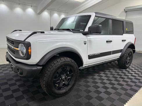 New 2025 Ford Bronco Big Bend w/ Black Diamond Package AWD/4WD image 3