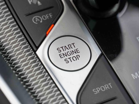 Certified 2025 BMW Z4 M40i w/ Premium Package image 19