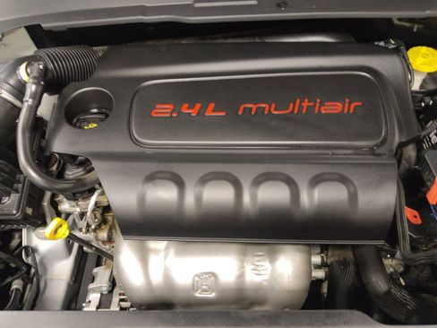 Used 2022 Jeep Compass Latitude AWD/4WD image 30