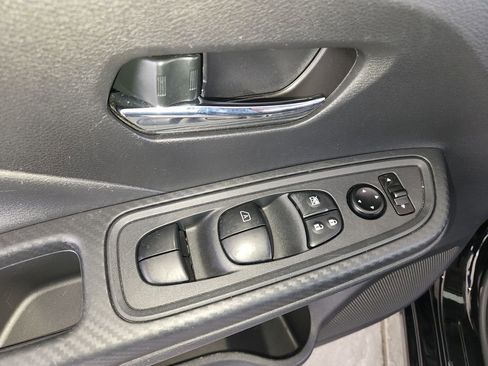 Used 2025 Nissan Versa SV FWD image 28