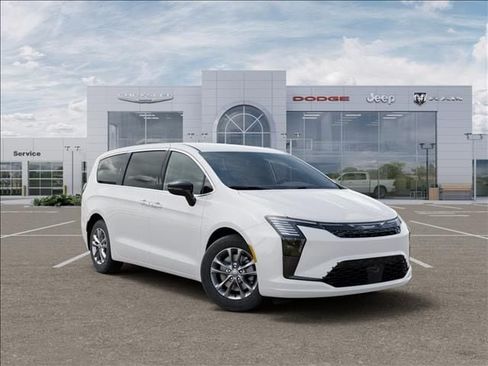 New 2027 Chrysler Pacifica Select w/ Family Tech Group AWD/4WD image 5