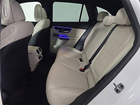 Used 2026 Mercedes-Benz GLC 300 4MATIC image 15