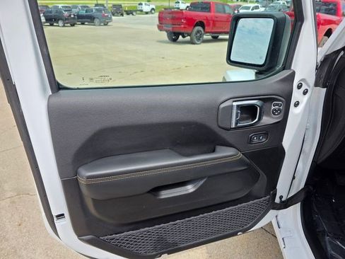 Certified 2025 Jeep Wrangler Unlimited Sahara AWD/4WD image 20