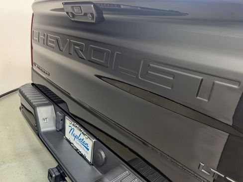Used 2024 Chevrolet Silverado 1500 LTZ RWD image 9