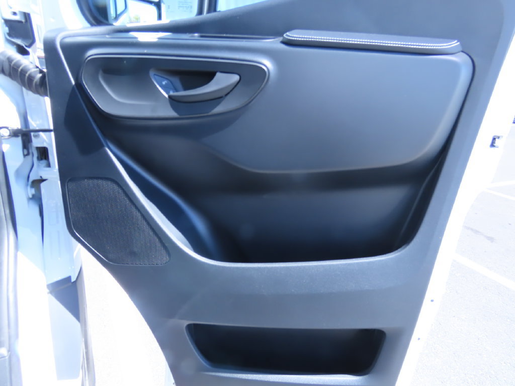 Used 2024 Mercedes-Benz Sprinter 2500 image 25