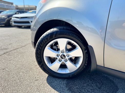 Used 2017 Kia Soul EV image 18