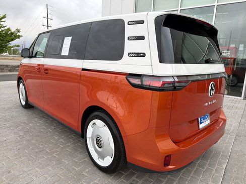 Certified 2025 Volkswagen ID. Buzz 1st Edition AWD/4WD image 5