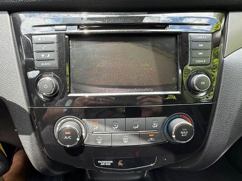 Used 2022 Nissan Rogue Sport S AWD/4WD image 22