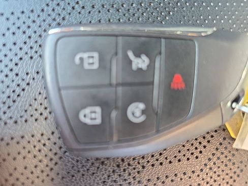Used 2025 Chevrolet Equinox LT w/ Convenience Package II FWD image 35