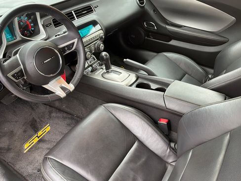 Used 2010 Chevrolet Camaro SS w/ RS Package image 10