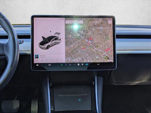 Used 2018 Tesla Model 3 Long Range image 15