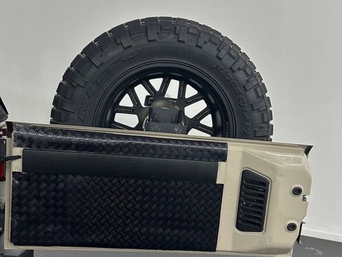 Used 2017 Jeep Wrangler Unlimited Sahara w/ Max Tow Package image 21