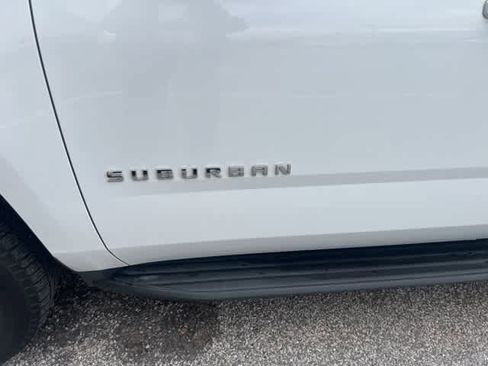 Used 2020 Chevrolet Suburban LT image 12