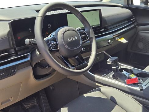 New 2026 Kia Carnival image 17