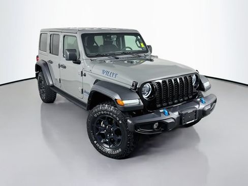 Used 2023 Jeep Wrangler Unlimited w/ Cold Weather Group AWD/4WD image 3