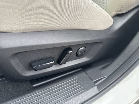 Used 2023 Nissan Rogue SV FWD image 22